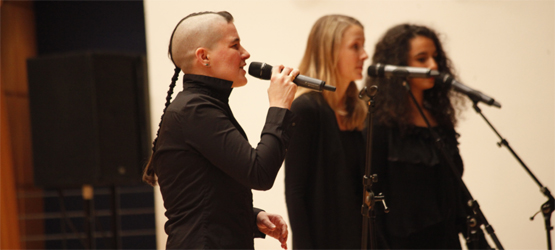 Solistin Kristin Milus sowie die Backroundsängerinnen Anke Piechotta und Hannah Abdullah
